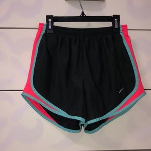 Black Nike Tempo Women’s Running Shorts